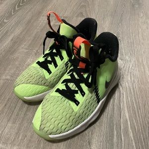 Nike LeBron Witness 5 - Lime Glow